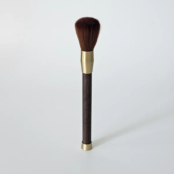 wooden brush 01 front